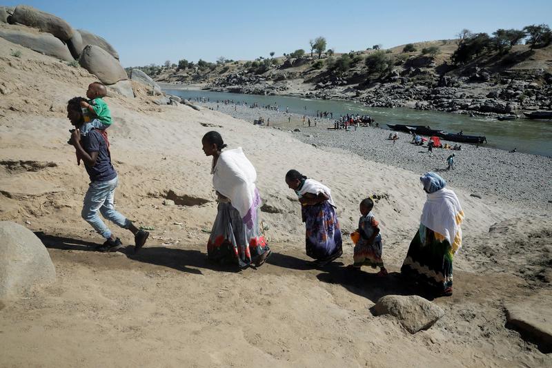 Éthiopie : Le premier convoi d'aide non gouvernementale depuis l'éclatement des combats le mois dernier est arrivé dans la capitale de la région nord du Tigray, transportant des médicaments et d'autres articles dont le besoin est désespéré