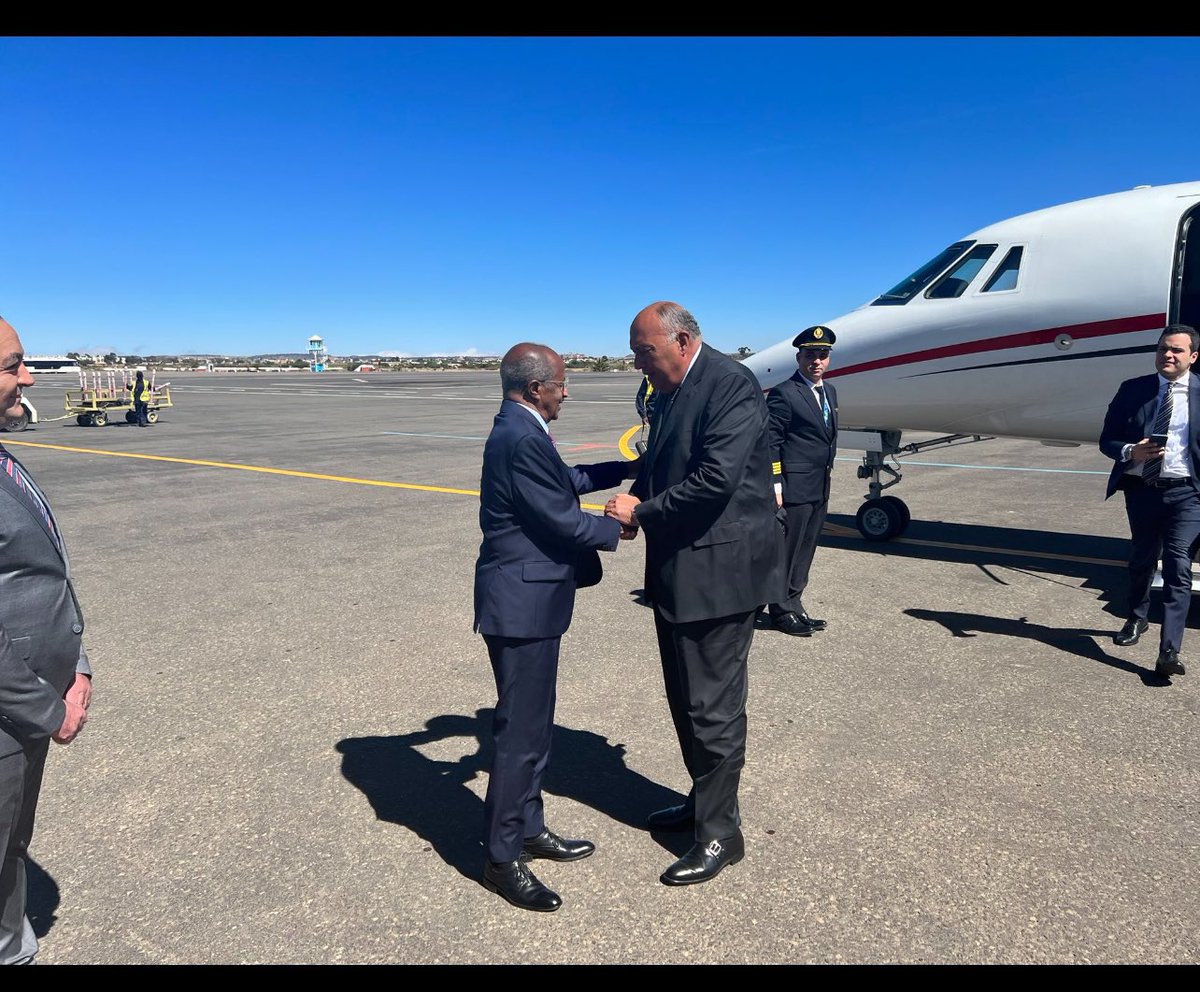 Egypt Foreign Minister arrives in Asmara  in “Emergency Meeting”. The latest in the diplomatic crisis in the Horn Africa after Ethio-Somaliland deal