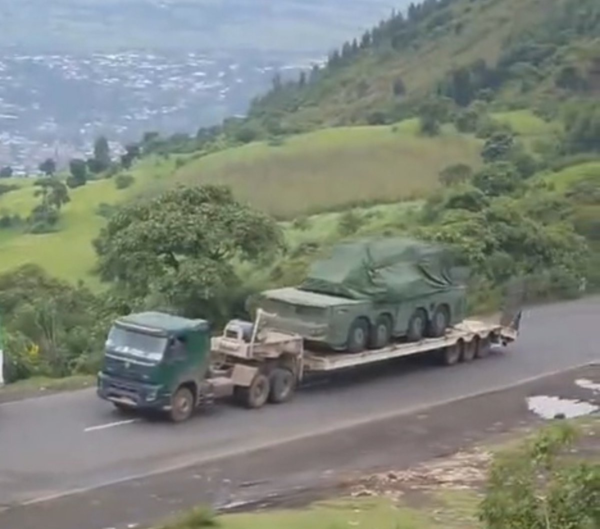 New footage from northern Ethiopia shows Ethiopian National Defence Forces (ENDF) trailers transporting FK-2000 short-range air defence systems, amid reports that they are heading towards the Benishangul-Gumuz region, near the border with Sudan